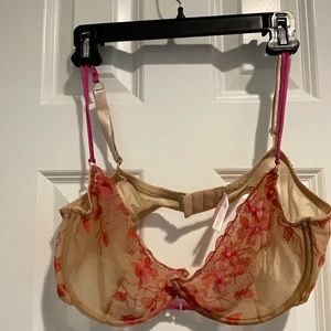 Victoria’s Secret 40DD bra nude floral